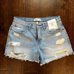 Abercrombie & Fitch Curve Love The Boyfriend Short (Mid Rise)